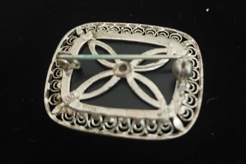 antiquities brosch art deco
