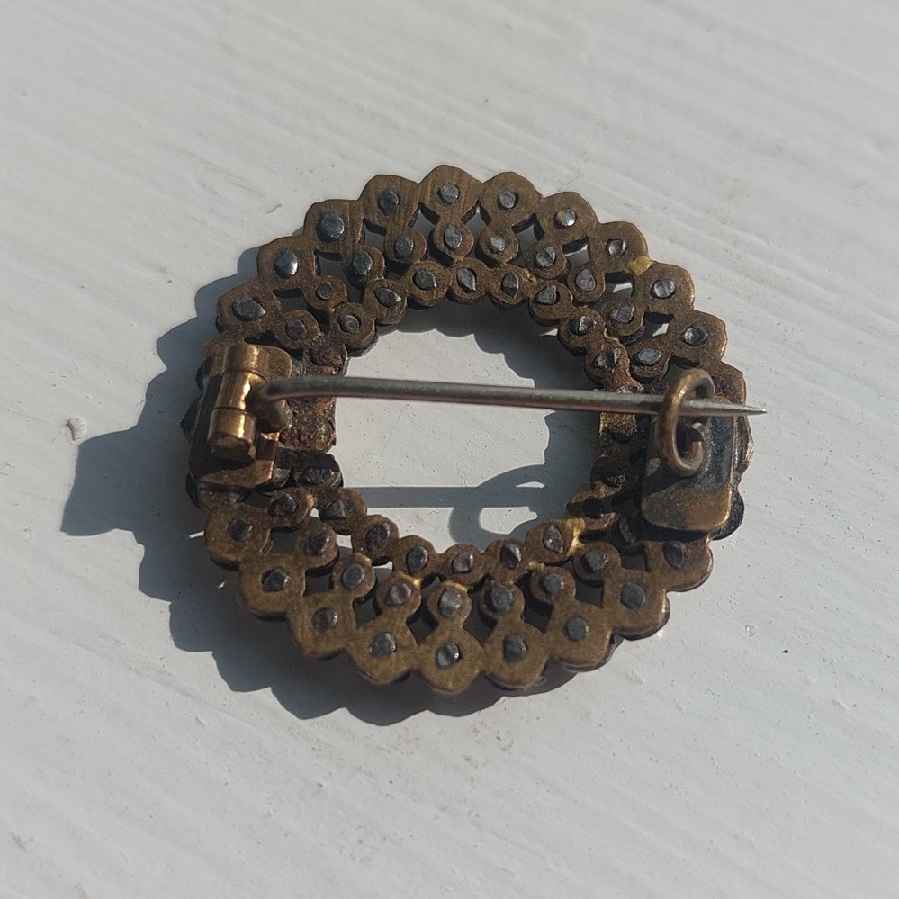 art antiquities brosch steelcut