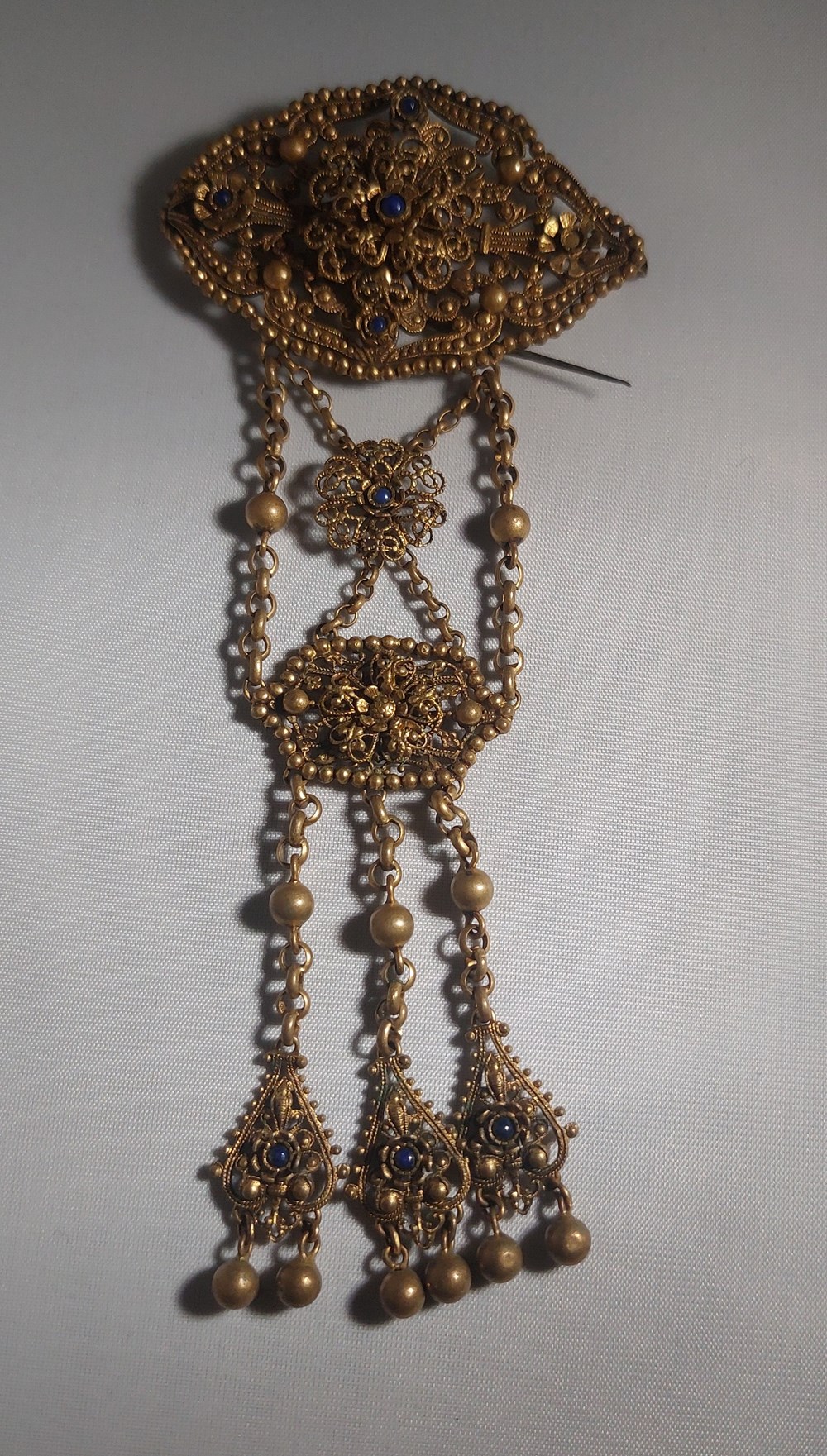 Brosch, gulmetall art antiquities brosch gulmetall