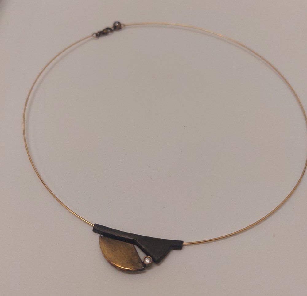 Halsband guld och silver art antiquities halsband guld och silver