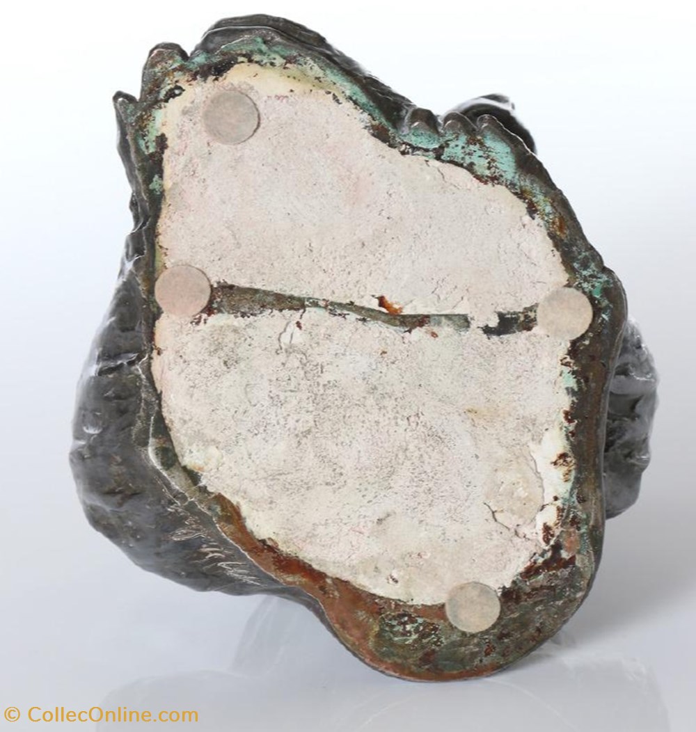 Apa, försilvrad brons 3 art antiquities sculptures bronzes apa forsilvrad brons