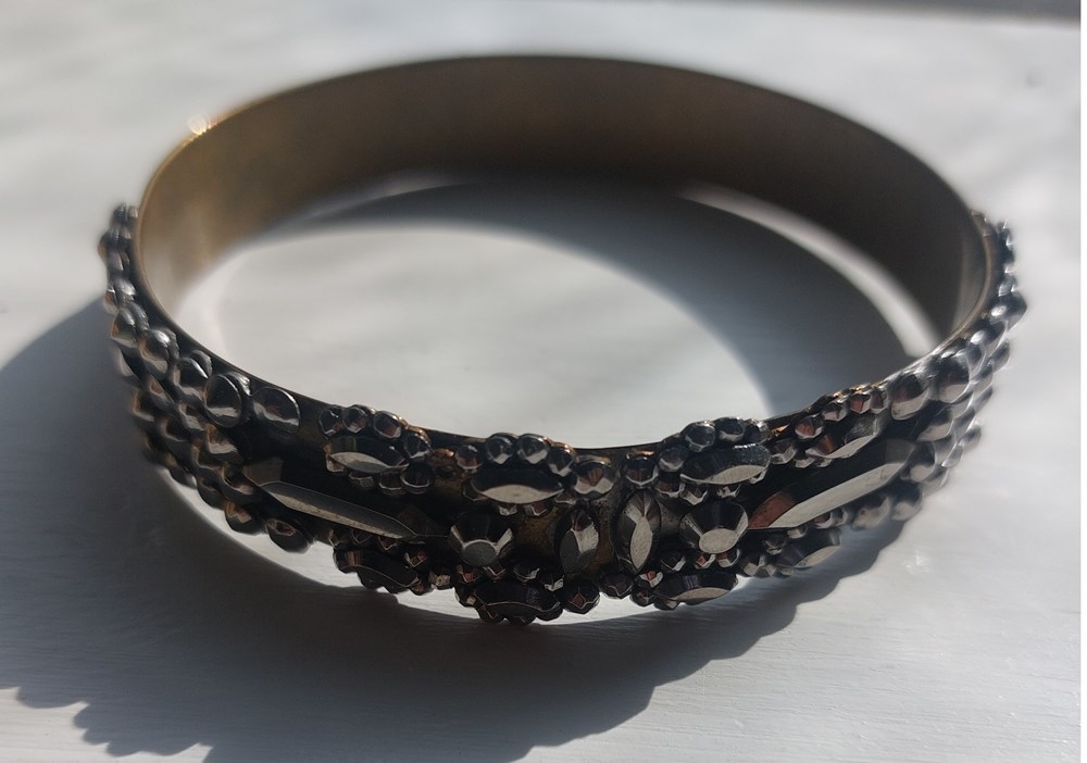 Armring, steecut art antiquities armring steecut