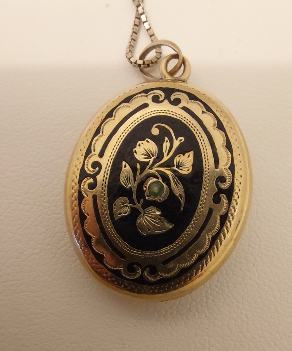Medaljong, guld och emalj art antiquities medaljong guld och emalj