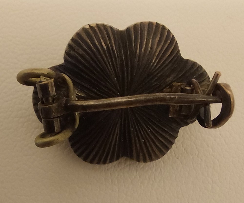 art antiquities brosch silver med vita stenar