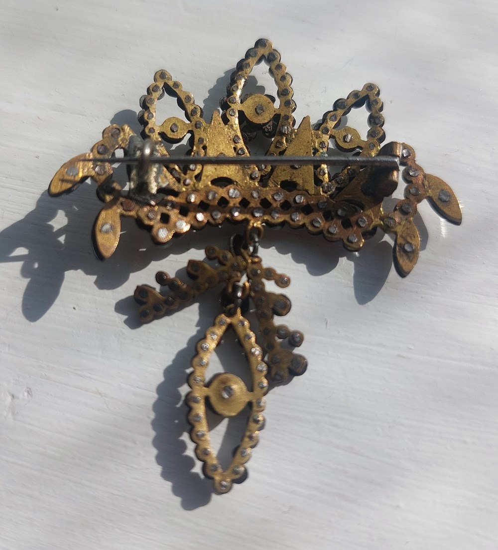 art antiquities brosch steelcut
