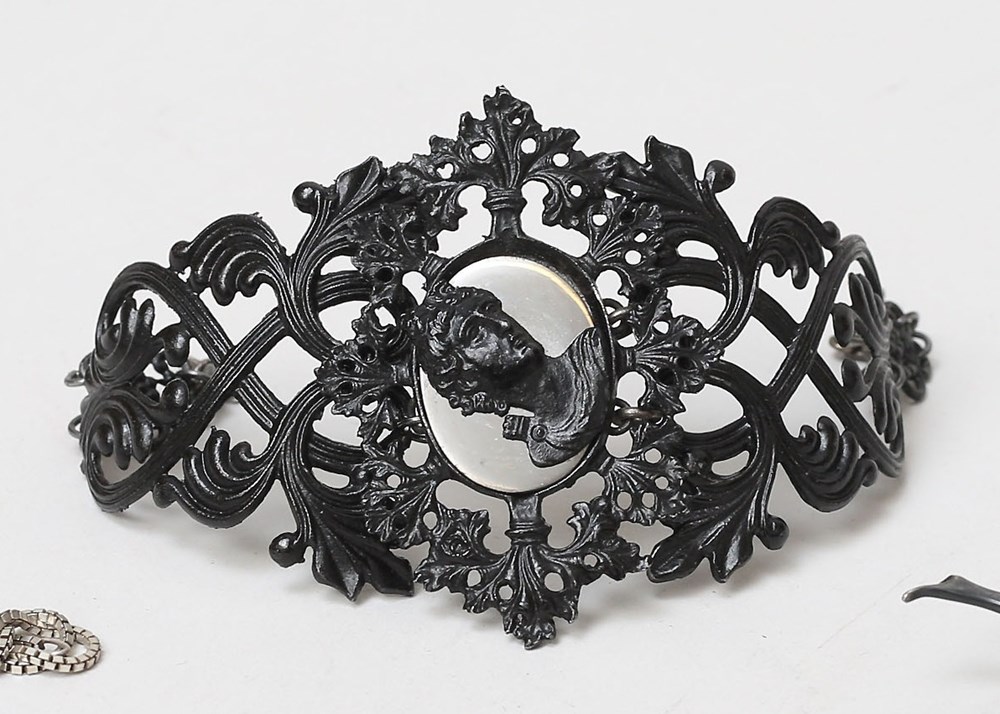 art antiquities berliner eisen armband