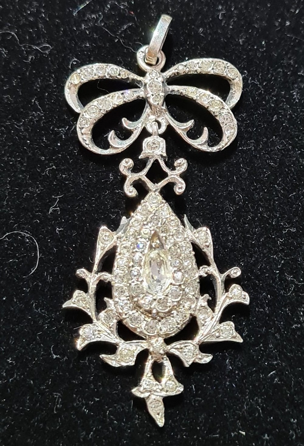 Hänge, silver och strass art antiquities hange silver och strass