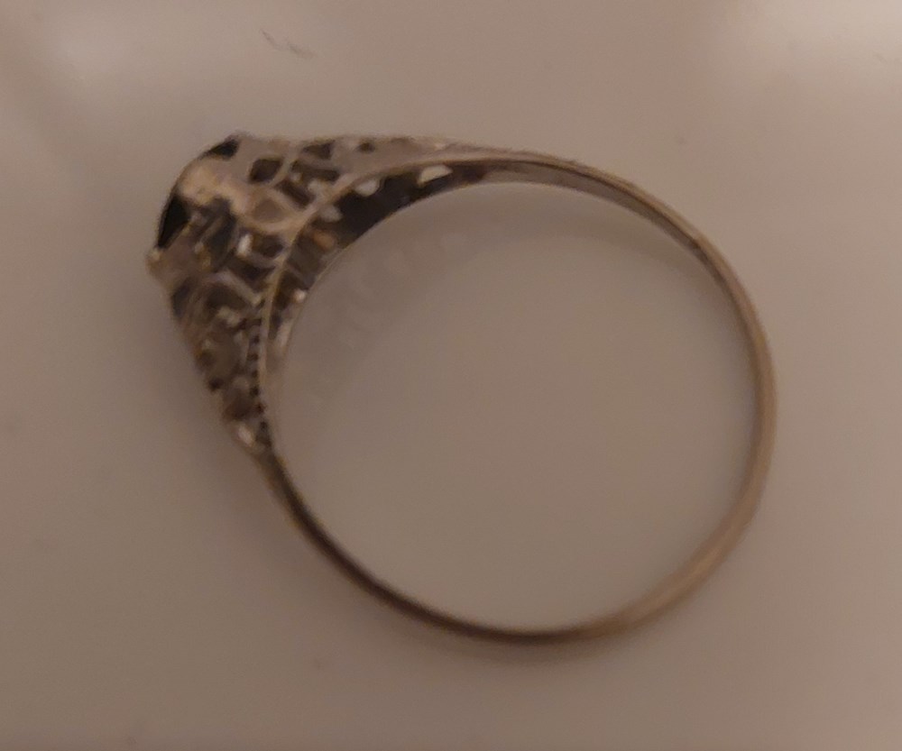 art antiquities ring vitguld och safir