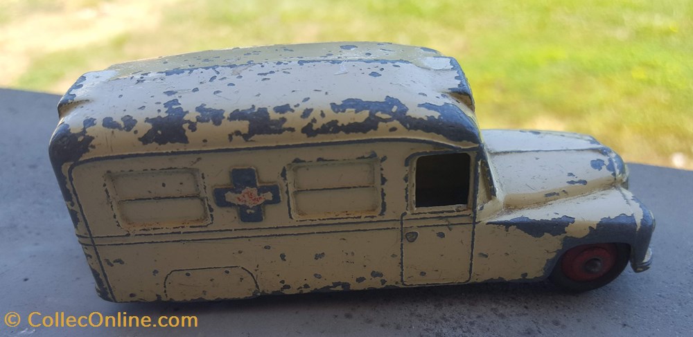 Daimler ambulance N°30H 3 modeles reduits voitures daimler ambulance n 30h