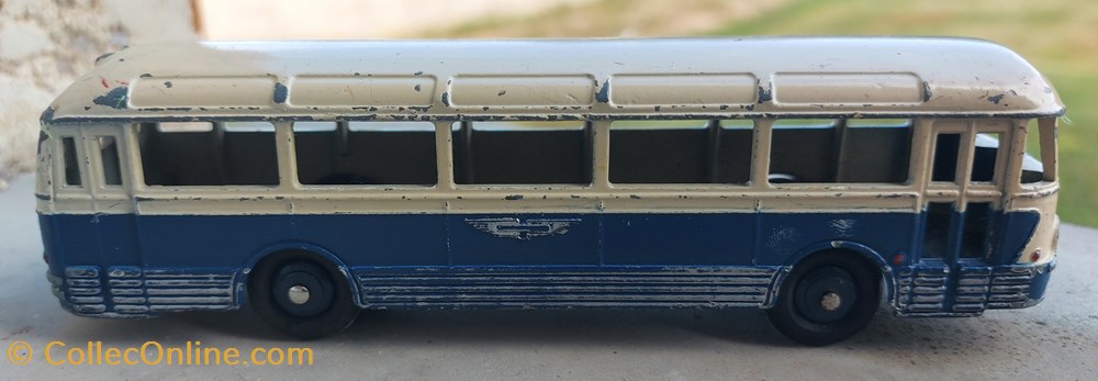 Chausson autocar bleu/crème REF 29F 3 modeles reduits voitures chausson autocar bleu creme ref 29f