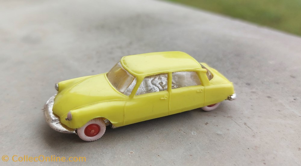 CITROENE DS 19 MICROMINIATURE JAUNE modeles reduits voitures citroene ds 19 microminiature jaune