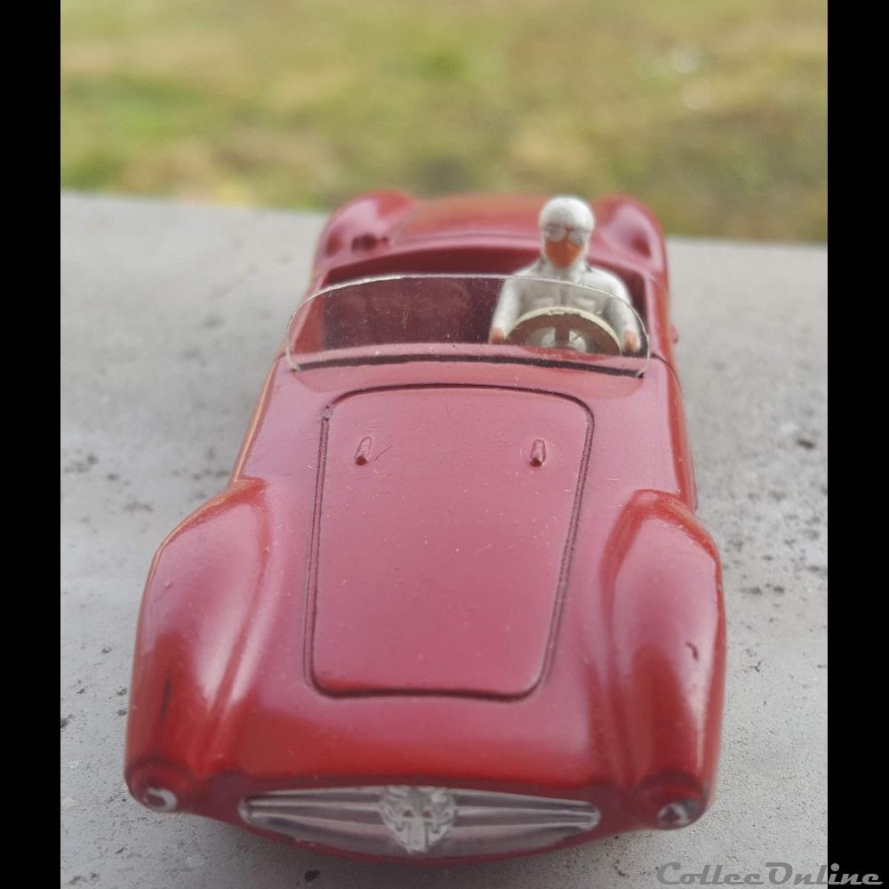 modeles reduits voitures maserati 2000 sport rouge