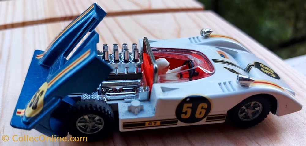 Mclaren M 8 Blanche a capot bleu 2 modeles reduits voitures mclaren m 8 blanche a capot bleu