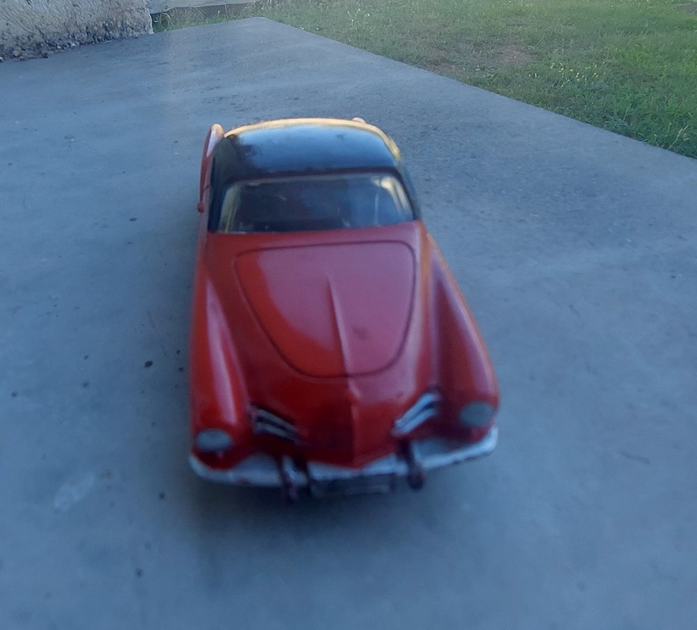 Volkswagen Karmann Ghia coupé modeles reduits voitures volkswagen karmann ghia coupe