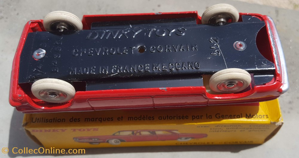 modeles reduits voitures chevrolet corvair rouge