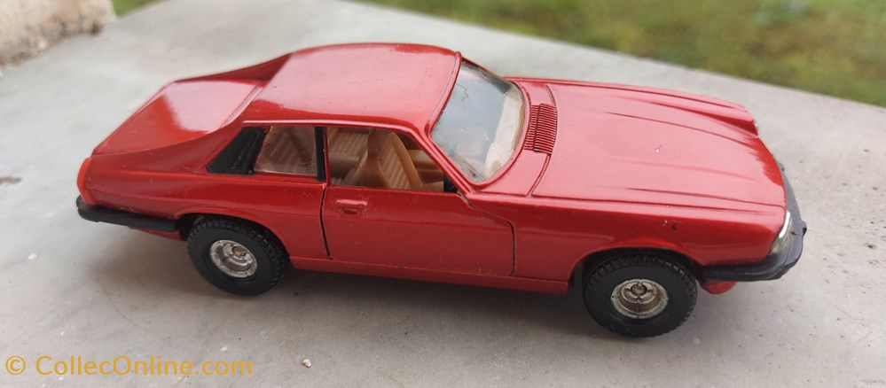 modeles reduits voitures jaguar xjs rouge corgi 1978 81
