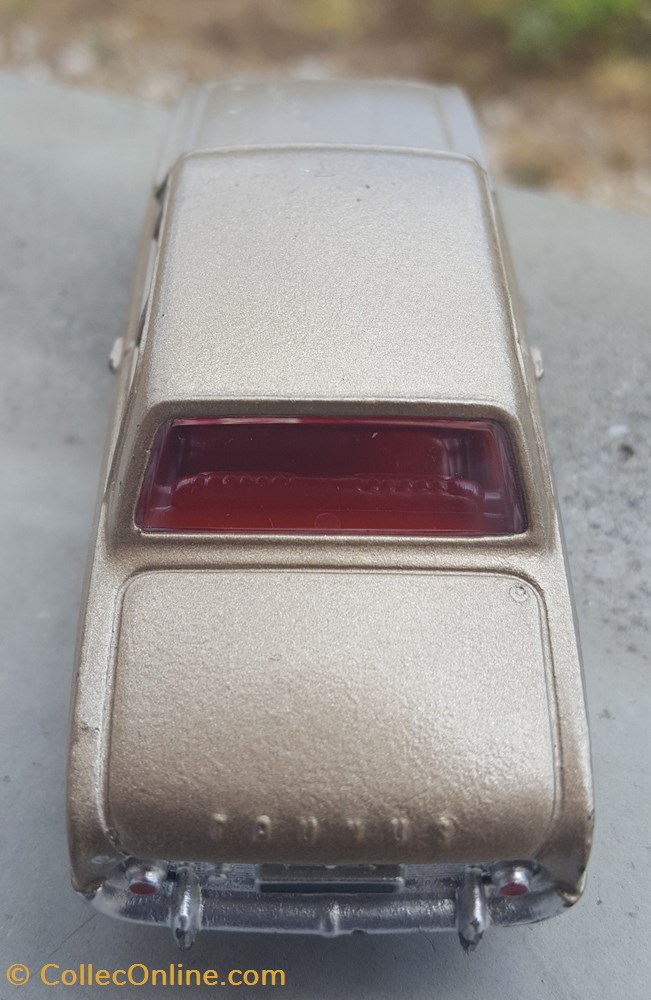 Ford Taunus beige doré métallisé 4 modeles reduits voitures ford taunus beige dore metallise