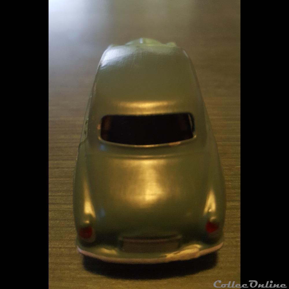 Simca Aronde berline vert olive 4 modele reduit voiture simca aronde berline vert olive