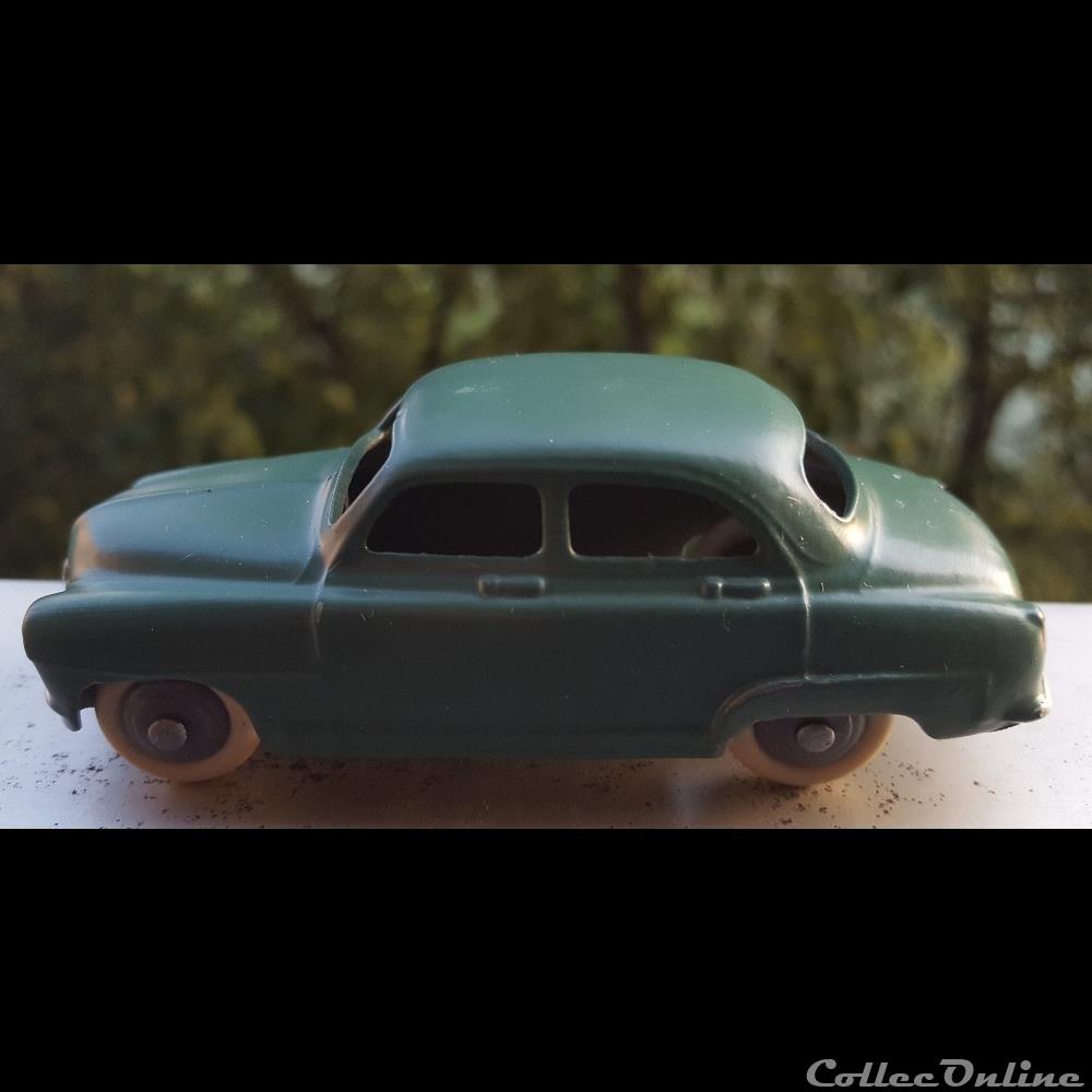 Simca Aronde berline vert olive modele reduit voiture simca aronde berline vert olive