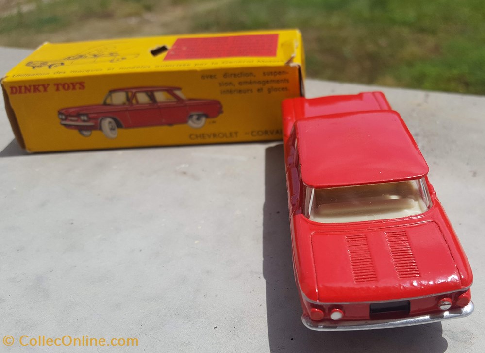 modeles reduits voitures chevrolet corvair rouge