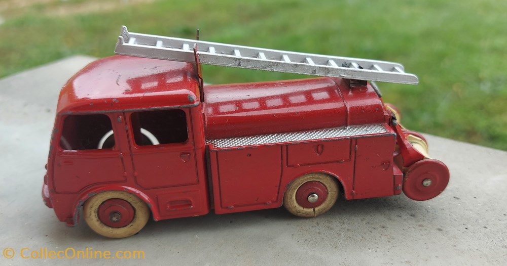 Berliet pompier fourgon premier secours rouge modeles reduits voitures berliet pompier fourgon premier secours rouge