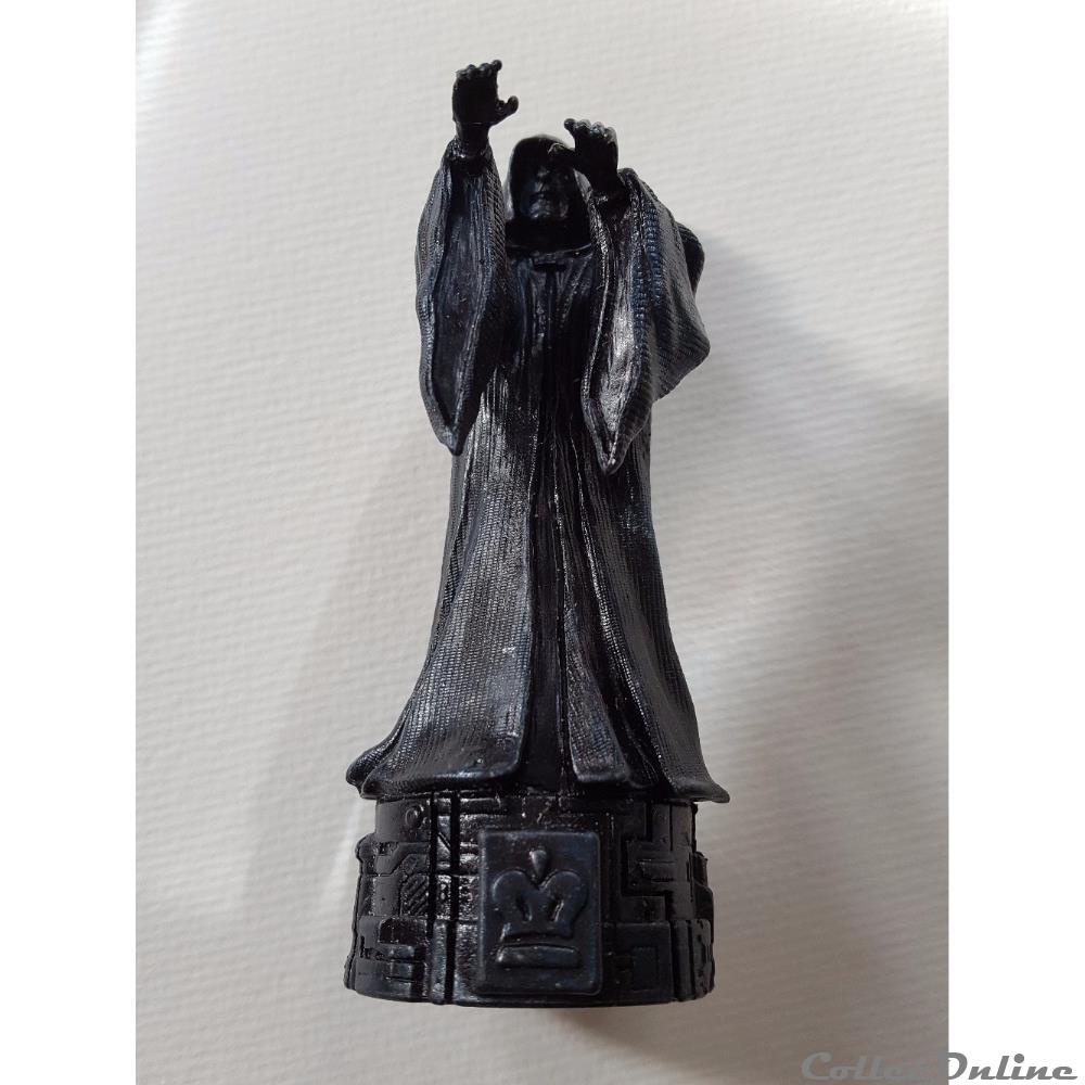2005 - Star Wars - Hasbro - Empereur Palpatine (Pièce jeux d'échec) figurine cinema 2005 star wars hasbro empereur palpatine piece jeux echec