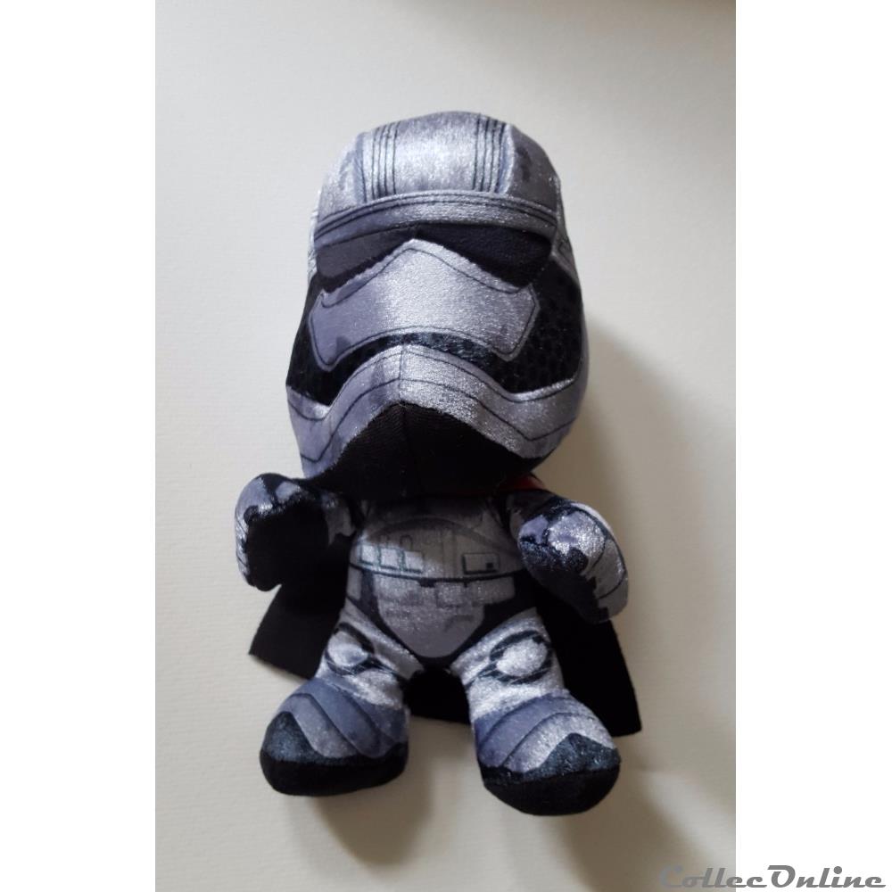 2015 - Star Wars - Disney - Peluche Captain Phasma figurine cinema 2015 star wars disney peluche captain phasma