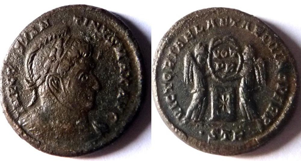 VICTORIAE LAETAE PRINC PERP/319/Trèves monnaies antiques romaines imperiales republicaines victoriae laetae princ perp 319 treves