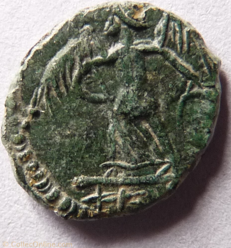 Imitation hybride Constantinople/Frodon Sacquet monnaie antique av jc ap romaine imitation hybride constantinople frodon sacquet
