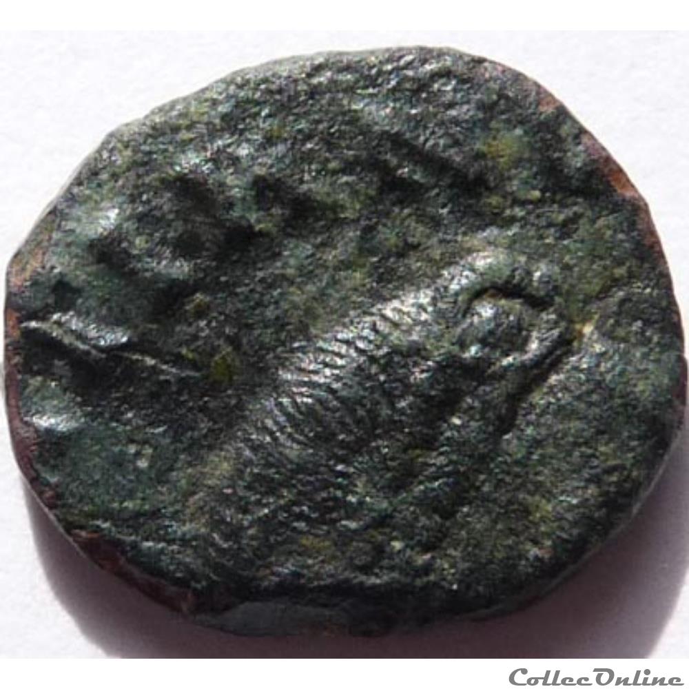 Monnaie découpée puis refaçonnée. 2 monnaies antiques av jc ap romaines republicaines imperiales monnaie decoupee puis refaconnee