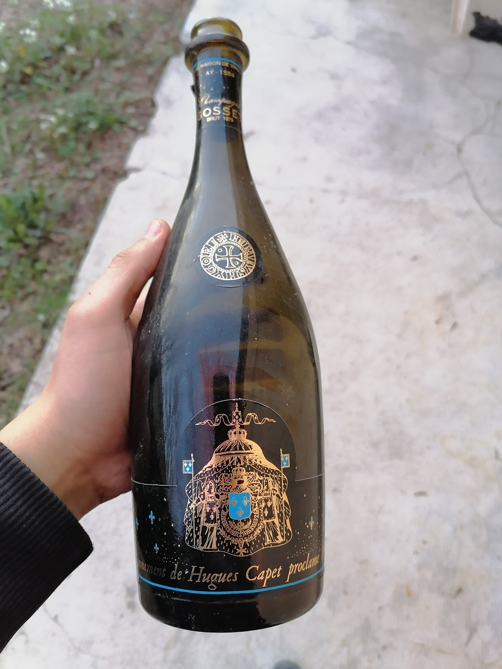 vin france bouteille champagne gosset millenaire du couronnement hugues capet
