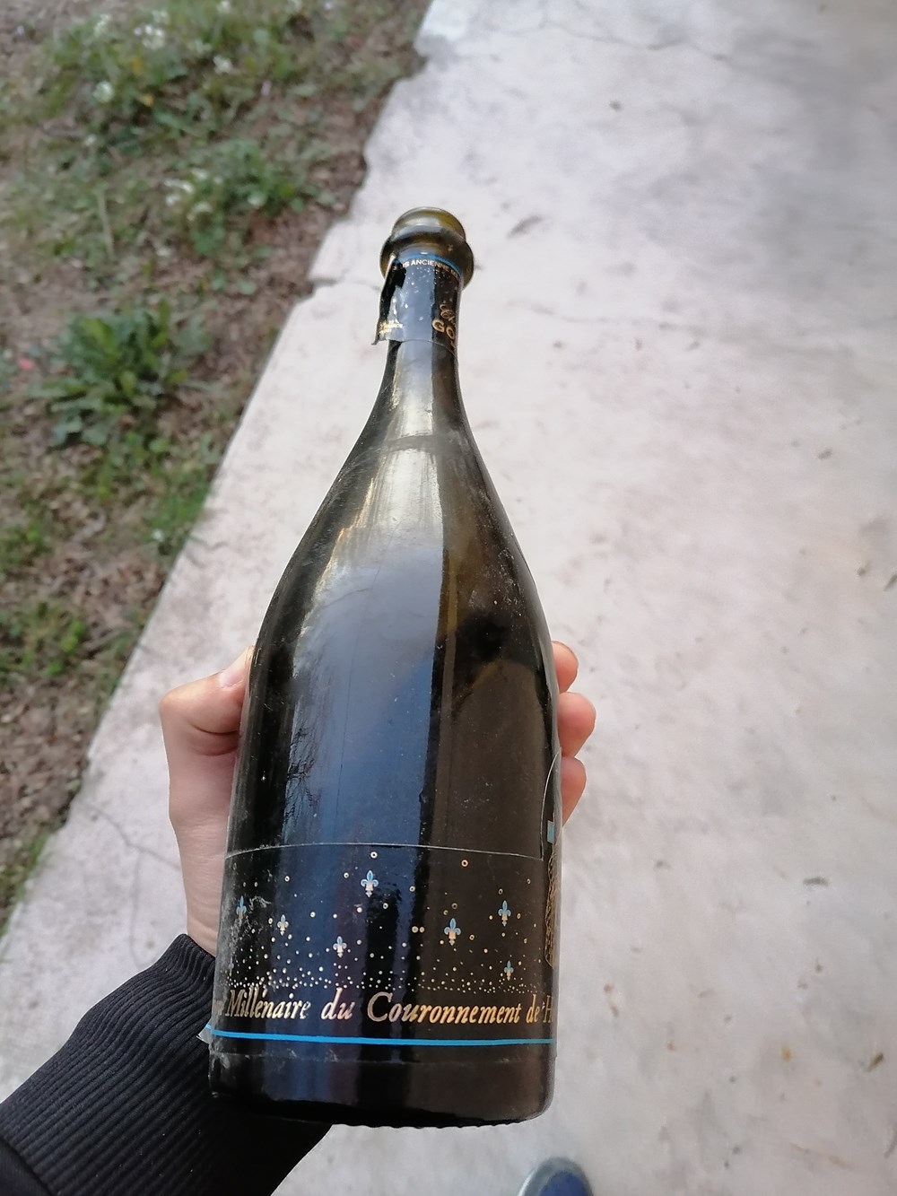 vin france bouteille champagne gosset millenaire du couronnement hugues capet