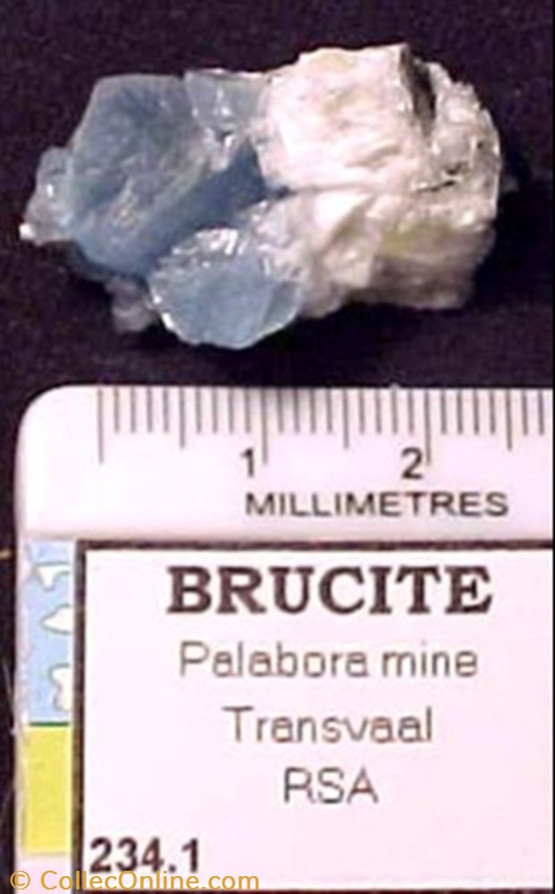 Brucite 3 mineral meteorite brucite