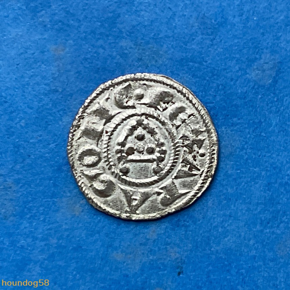 Comté de Provence denier à la mitre Alphonse I avec l’archevêque d’Arles Raymond monnaies europe medievale france feodales comte de provence denier a la mitre alphonse i avec l archeveque d arles raymond
