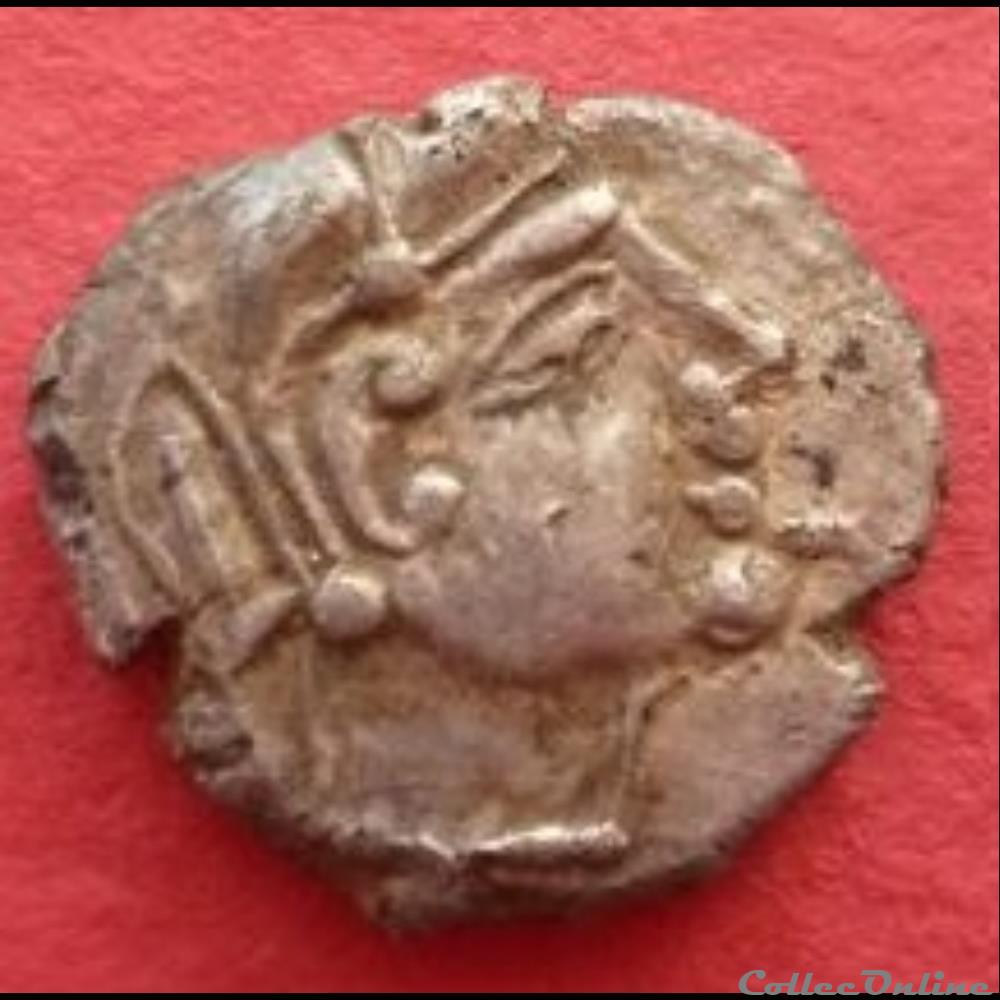 Série 1079 DT 3416 Drachme à la tête coupée sur le cheval monnaie antique gauloise serie 1079 dt 3416 drachme a la tete coupee sur le cheval