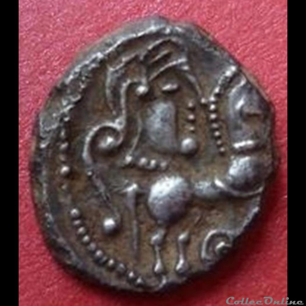 Série 1079 Drachme à la tête coupée sur le cheval monnaie antique gauloise serie 1079 drachme a la tete coupee sur le cheval