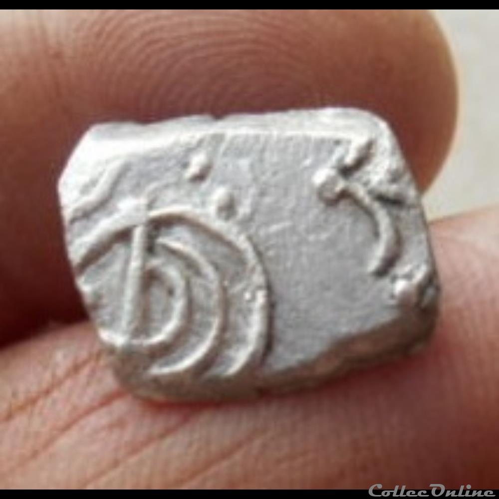 Savès 134 - 135 -136 - Drachme à la tête triangulaire monnaie antique gauloise saves 134 135 136 drachme a la tete triangulaire