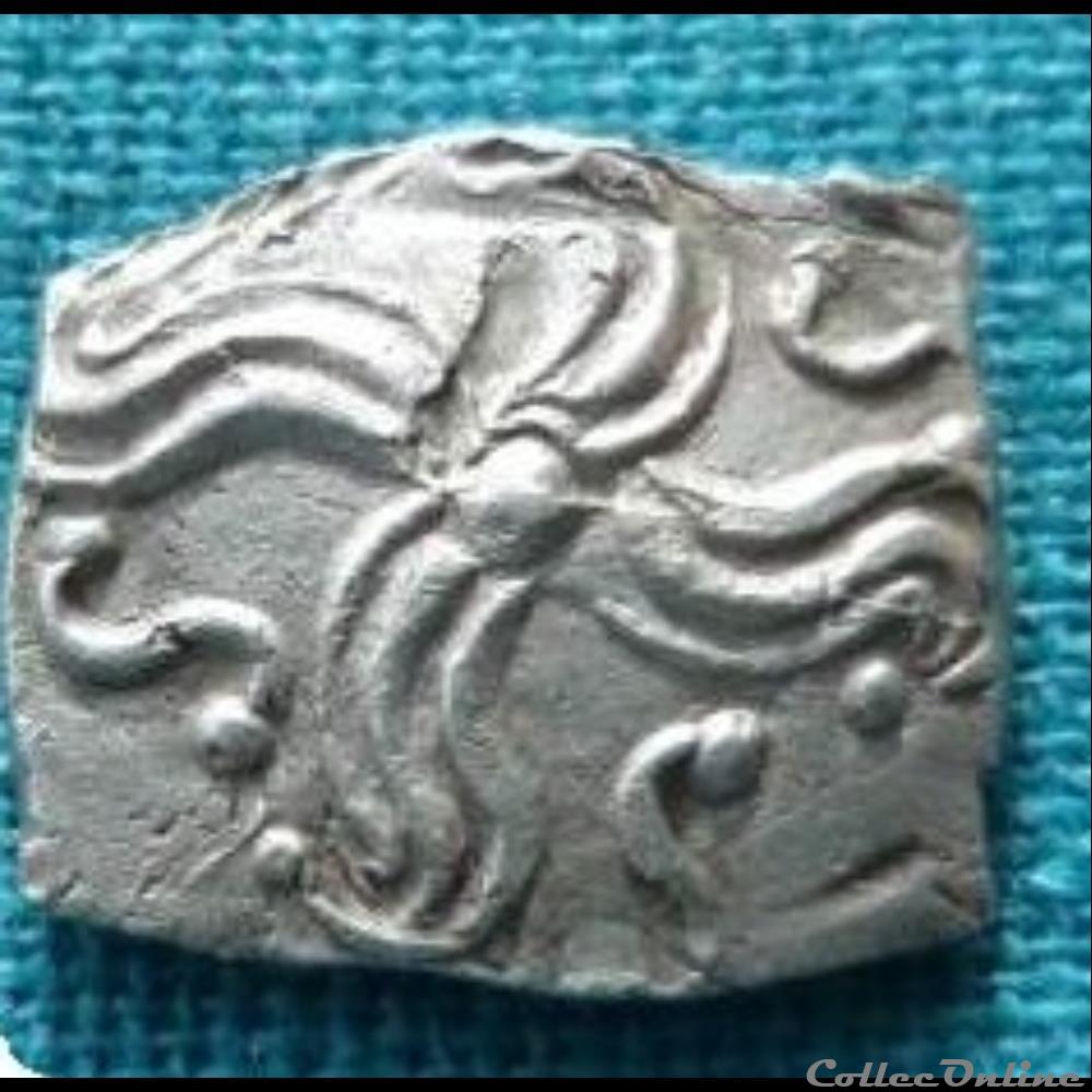 Savès 393 - Drachme à la swastika Covertomotul monnaie antique gauloise saves 393 drachme a la swastika covertomotul