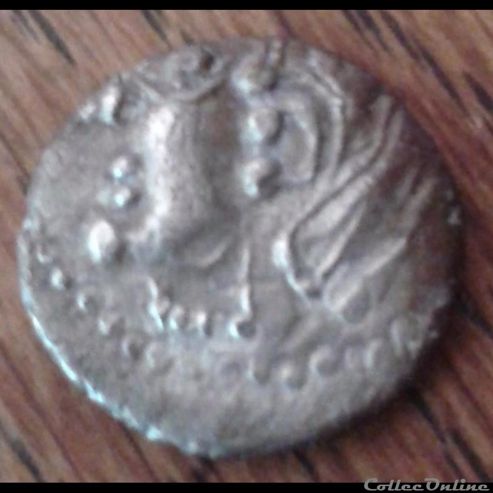 monnaie antique gauloise serie 1079 fraction a la tete coupee sur le cheval