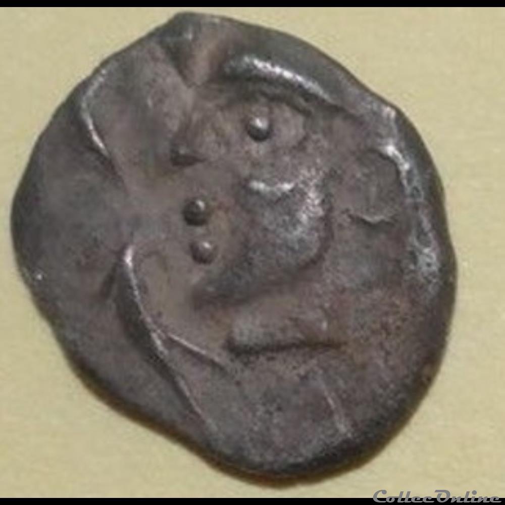 Savès 404 - Obole à la tête Cubiste monnaie antique gauloise saves 404 obole a la tete cubiste
