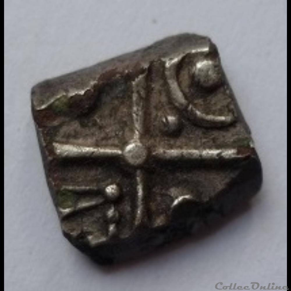 Savès : manque - Drachme à la tête triangulaire monnaie antique gauloise saves manque drachme a la tete triangulaire