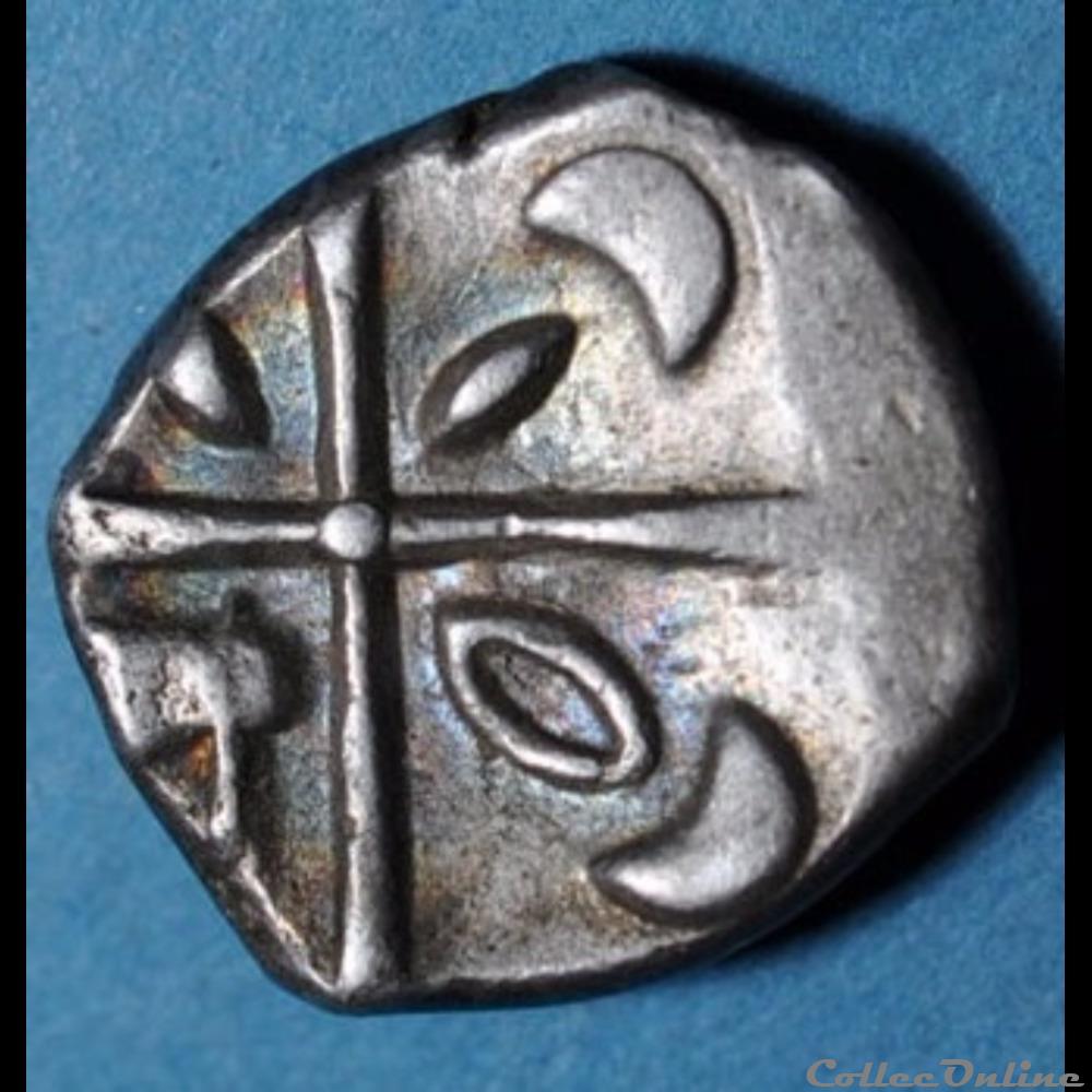 Savès 1 - Drachme à la tête Cubiste monnaie antique gauloise saves 1 drachme a la tete cubiste