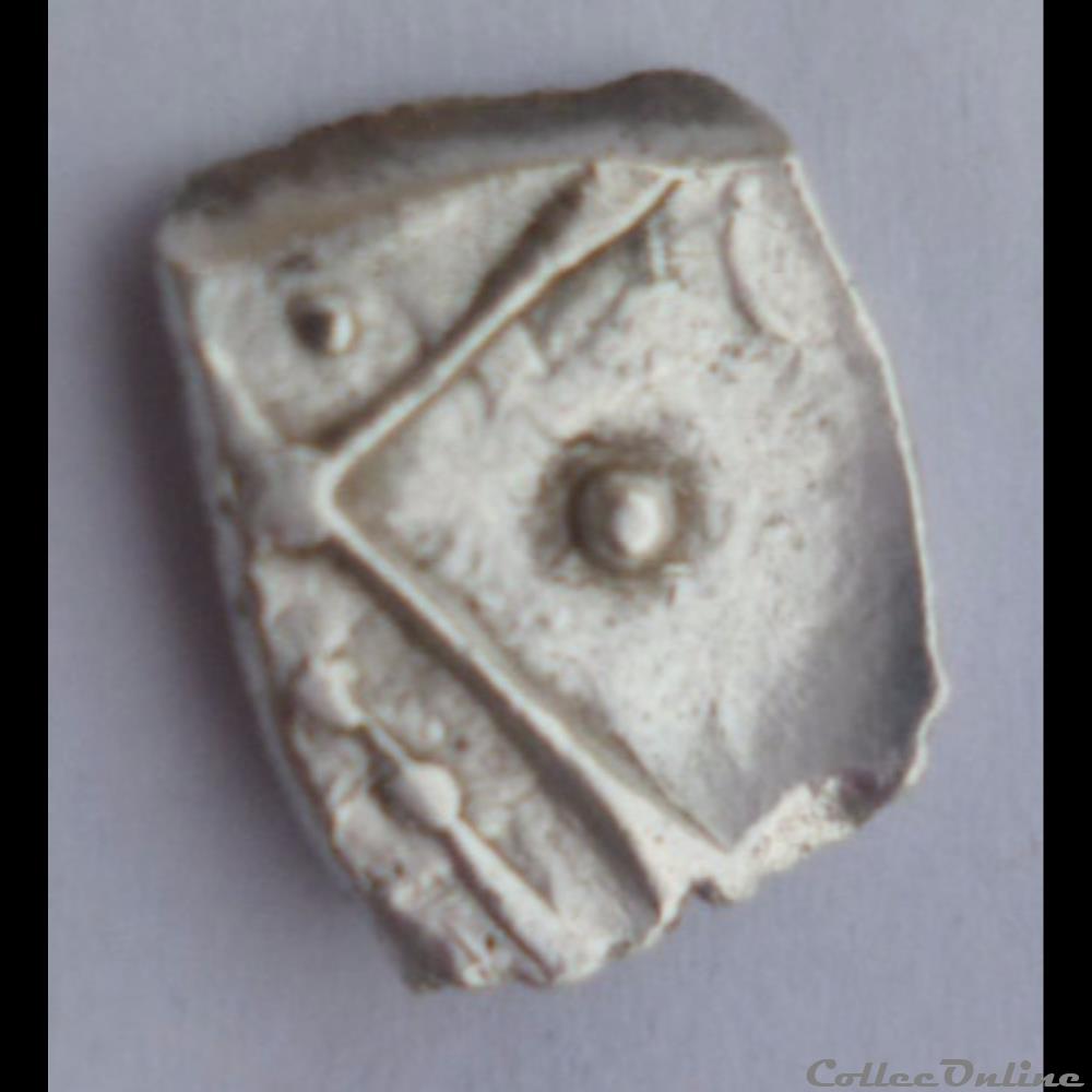 Savès : manque - Drachme à la tête triangulaire monnaie antique gauloise saves manque drachme a la tete triangulaire
