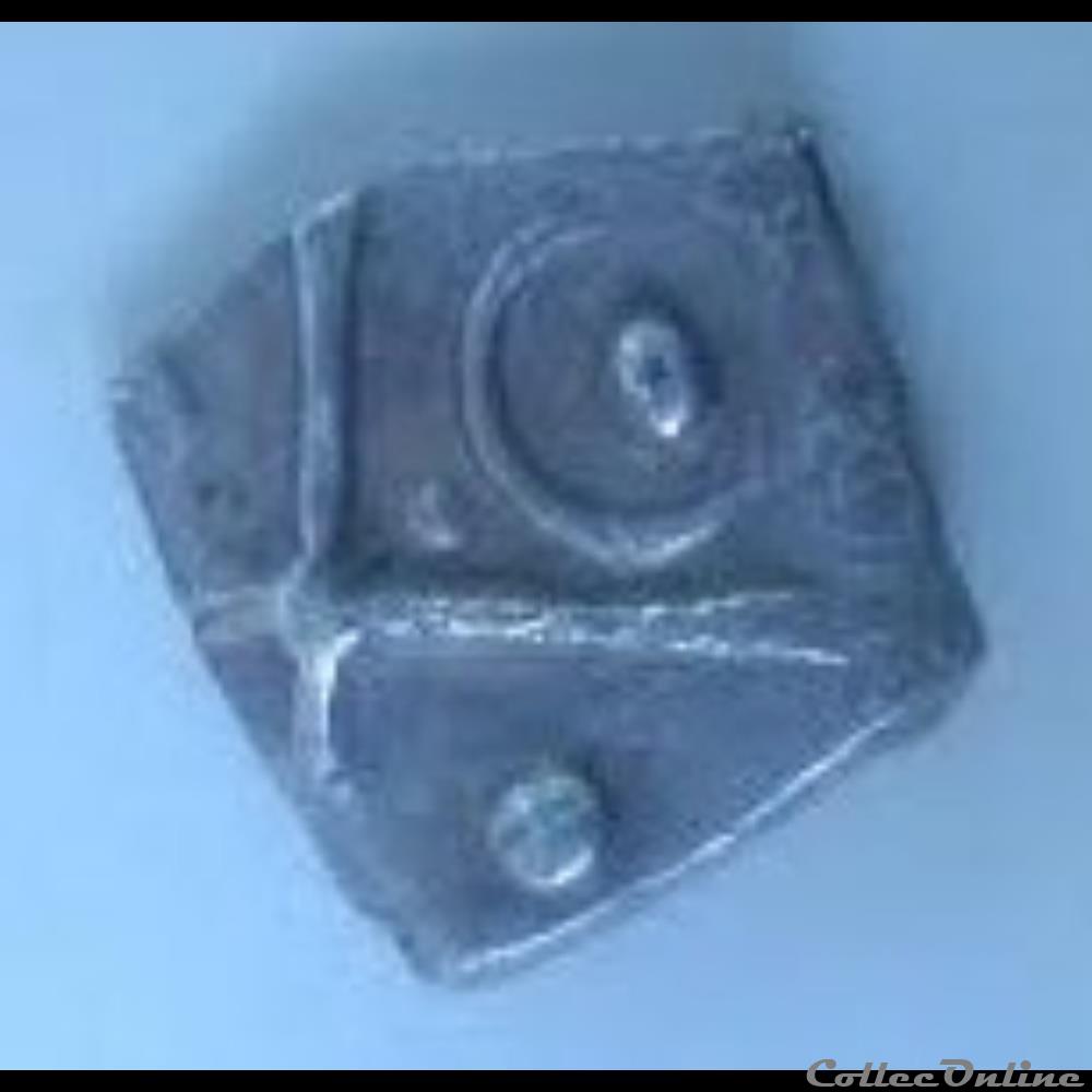 monnaie antique gauloise saves manque drachme a la tete triangulaire