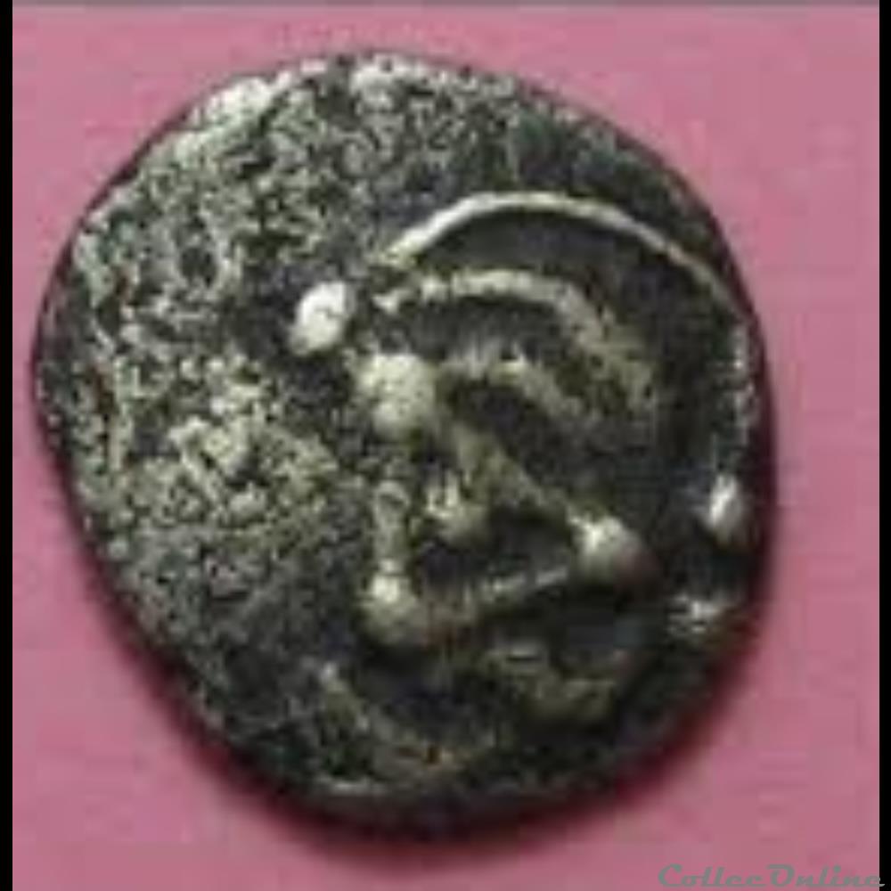 Savès 420 - 423 - Obole à la tête triangulaire monnaie antique gauloise saves 420 423 obole a la tete triangulaire