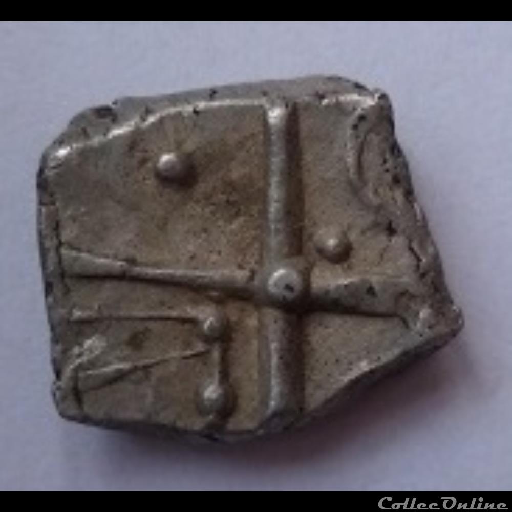monnaie antique gauloise saves manque drachme a la tete triangulaire