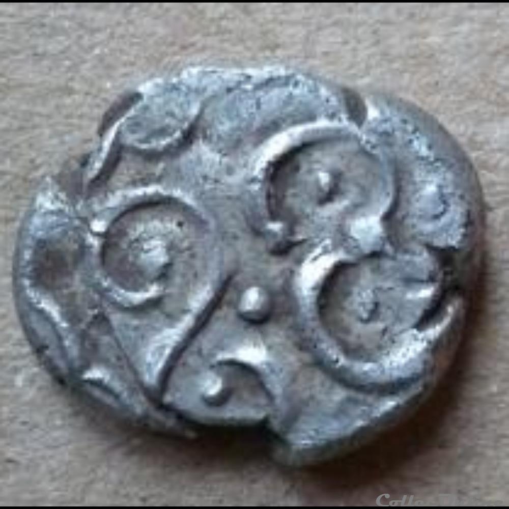 monnaie antique gauloise saves 390 et 257 drachme au triskele