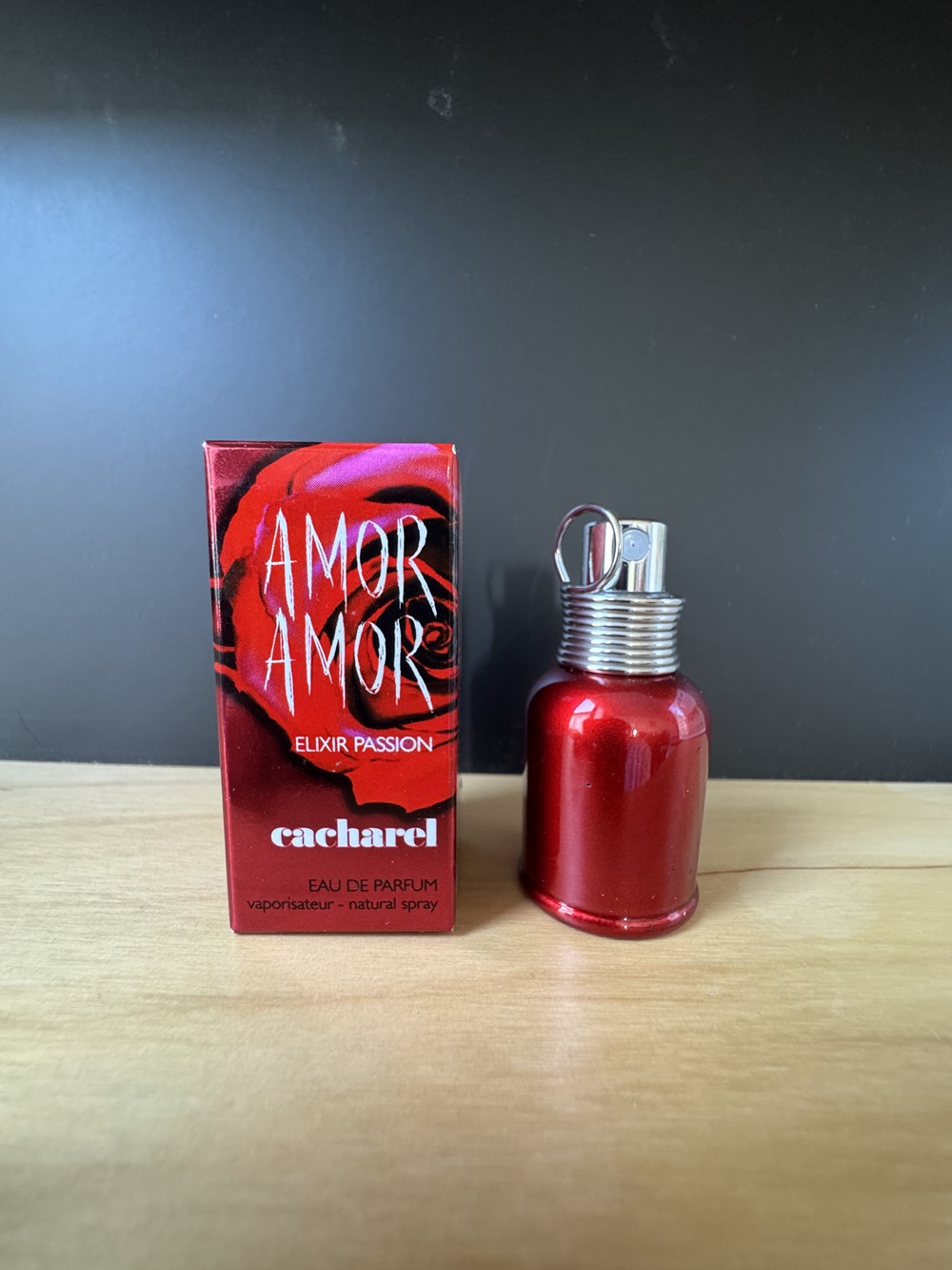 CACHAREL - Amor Amor parfums beaute miniatures cacharel amor amor