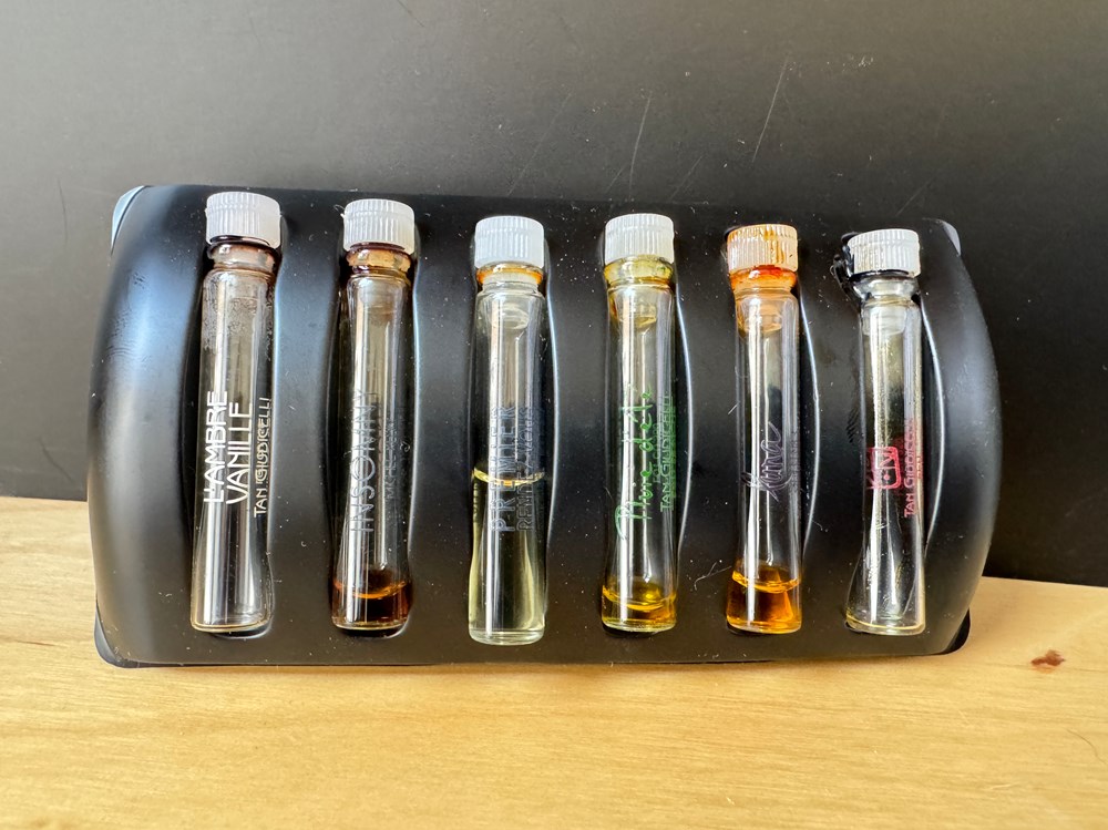 Parfums de Créateurs 2 beaute tigettes tubes parfums de createurs