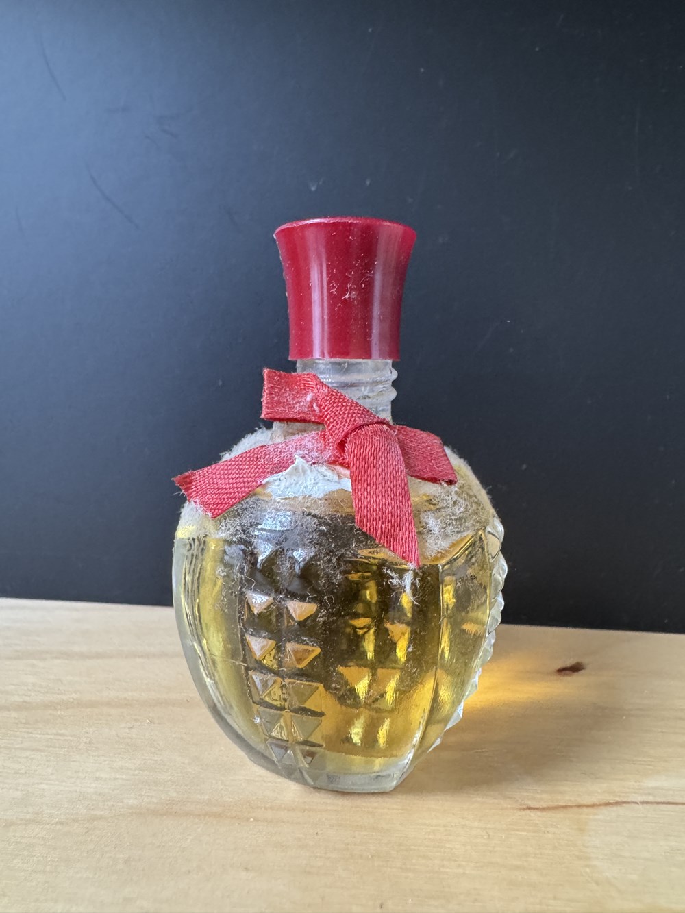 parfums beaute miniatures empty